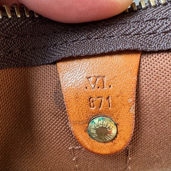 Mint!! Louis Vuitton Keepall Bandouliere 60 mint!! - Picture 11 of 15